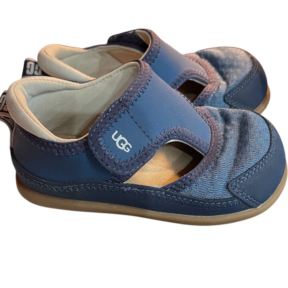 UGG Delta Sandals Shoes Closed Toe Navy Blue Boy Girl Size 8 - Picture 1 of 7